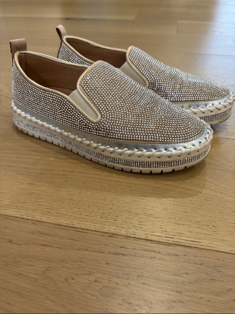 EUC muguan Sneakers 245 (7.5 - 8)